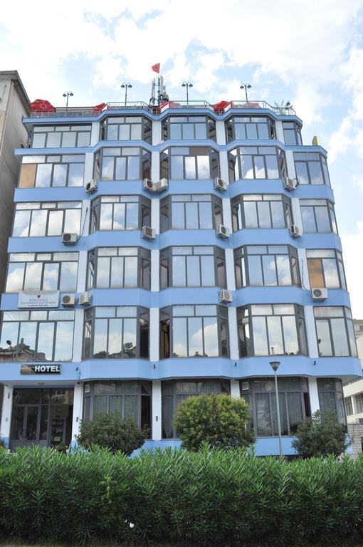 Hotel The First Гирокастра Экстерьер фото